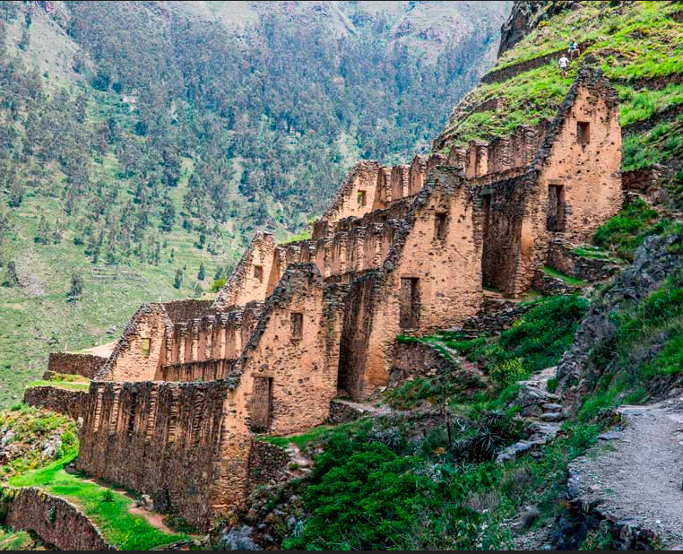 Collcas en Ollantaytambo